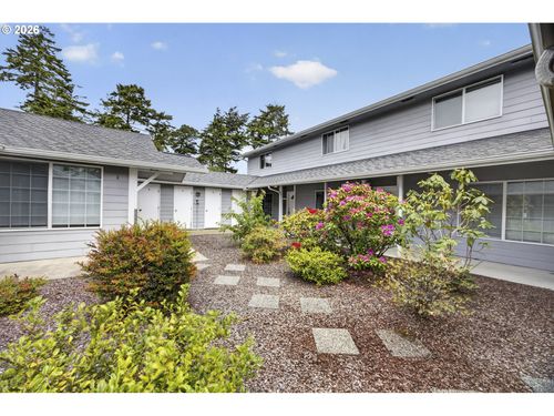 b8-1150 Hemlock St, Florence, OR, 97439-8561 | Card Image