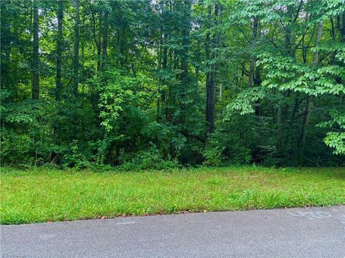 2891 Millwheel Rd, Pfafftown, NC, 27040-7429 | Card Image