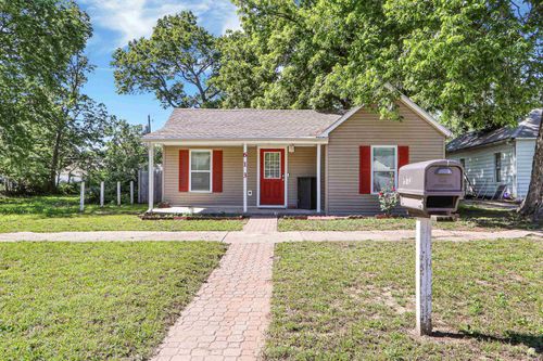 613 W 9th St, Junction City, KS, 66441-2205 | Card Image