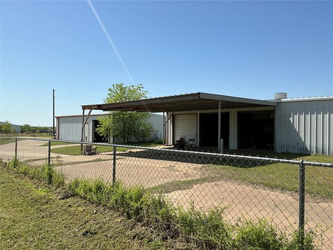318 Hcr 4247, Home with 4 bedrooms, 3 bathrooms and null parking in Hillsboro TX | Image 27
