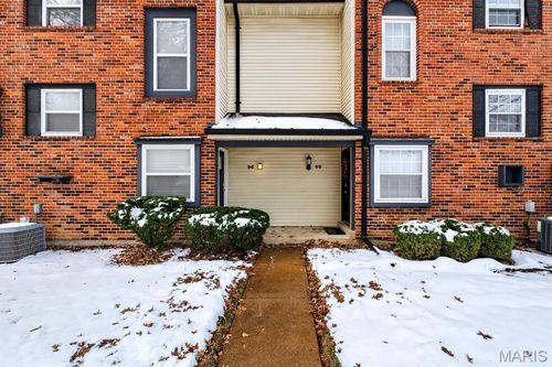 96 Conway Cove Dr, Chesterfield, MO, 63017-2071 | Card Image