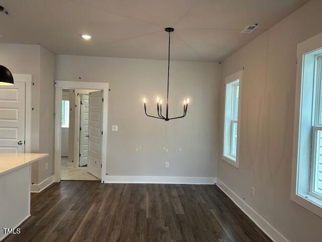 Dining | Image 6