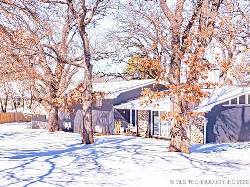 907 10th Ave, Durant, OK, 74701-3217 | Card Image