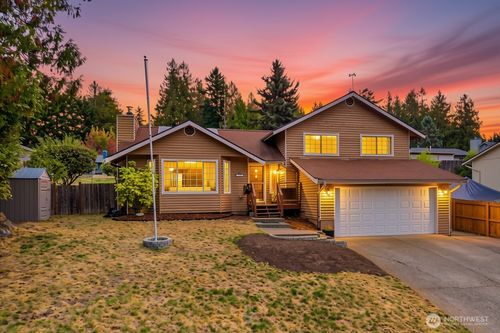 7275 Blackbird Dr Ne, Bremerton, WA, 98311-9257 | Card Image