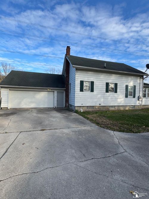 3826 E Erie Rd, Erie, MI, 48133-9306 | Card Image