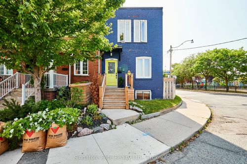 154 Mulock Ave, Toronto, ON, M6N3C6 | Card Image