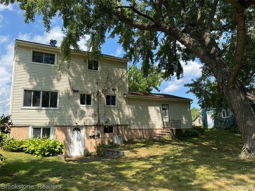 400 E Flint St, Lake Orion, MI, 48362-3229 | Card Image