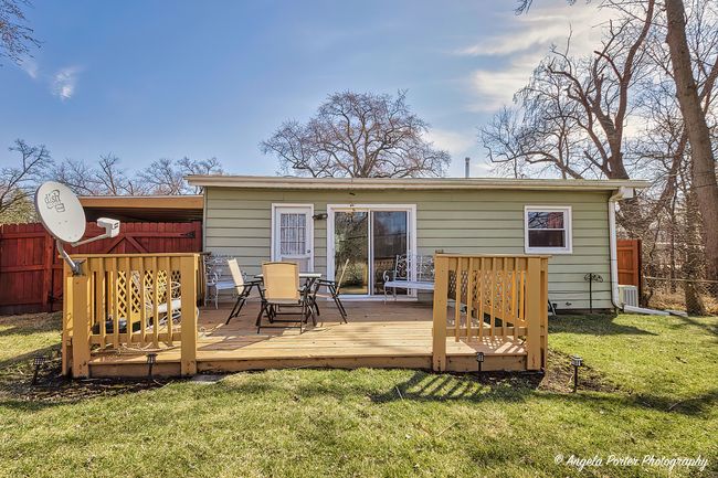 37830 N Watts Ave, House other with 2 bedrooms, 1 bathrooms and 3 parking in Spring Grove IL | Image 16