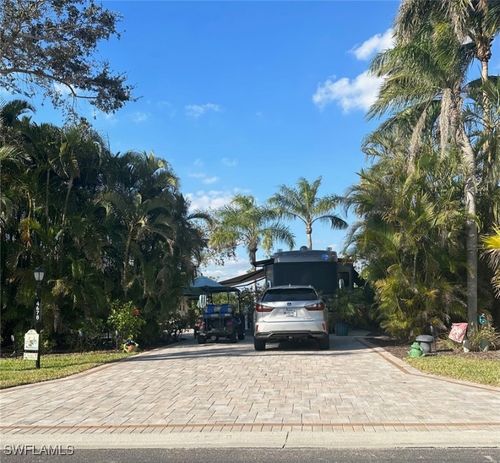 4678 Southern Breeze Dr, NAPLES, FL, 34114-9419 | Card Image