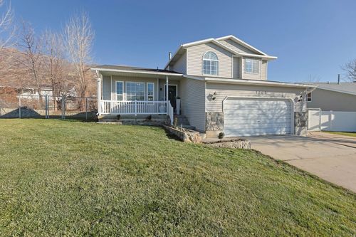 1243 Cannon Dr, Farmington, UT, 84025-2079 | Card Image