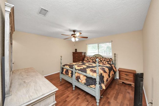 5822 Walnutgate Dr, House other with 3 bedrooms, 2 bathrooms and 2 parking in Spring TX | Image 26