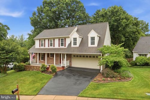 9625 Laurel Oak Pl, FAIRFAX STATION, VA, 22039-2652 | Card Image