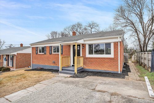 2233 Byrd Ave Ne, Roanoke, VA, 24012-4911 | Card Image