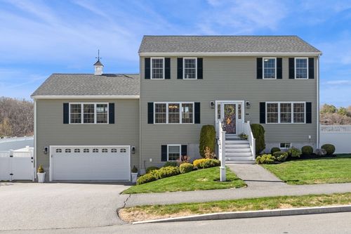 18 Gedney Dr, Peabody, MA, 01960-4514 | Card Image