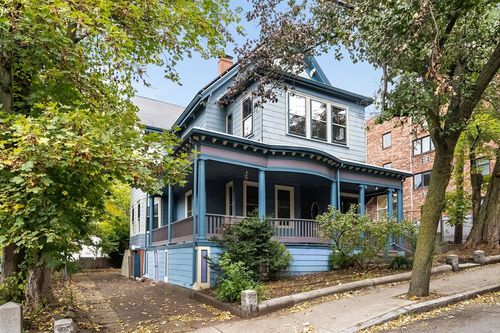 30 Walnut St, Somerville, MA, 02143-2041 | Card Image