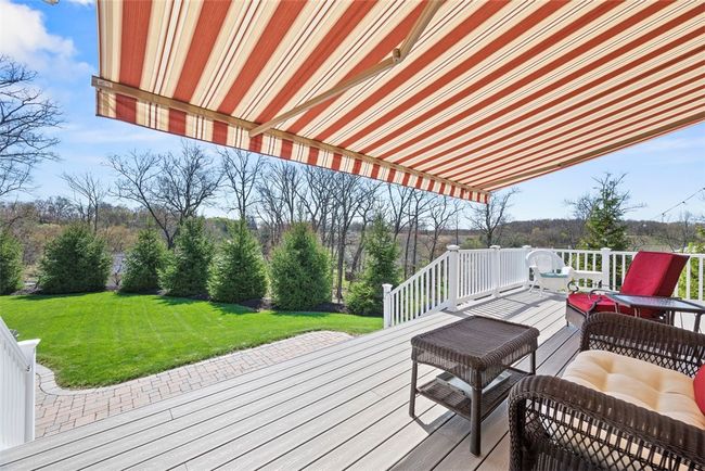 Sit back in the evening, relax and take in the private views. | Image 43