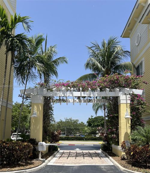 144-150 Ne 15th Ave, Fort Lauderdale, FL, 33301-1758 | Card Image