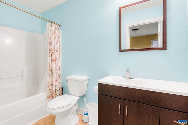 20275 Ben Gayle Rd, House other with 2 bedrooms, 2 bathrooms and null parking in BEAVERDAM VA | Image 11