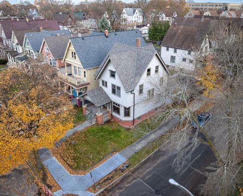 3249 W Mckinley Avenue, Milwaukee, WI, 53208 | Card Image