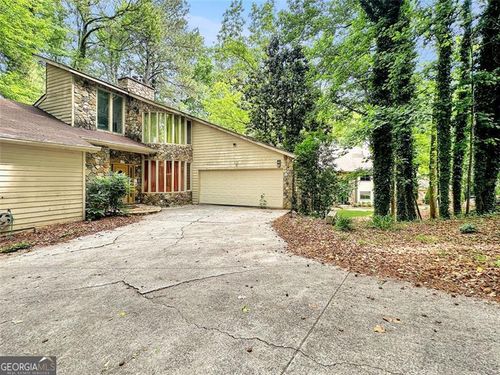 10320 Crescent Ridge Dr, Roswell, GA, 30076-3730 | Card Image