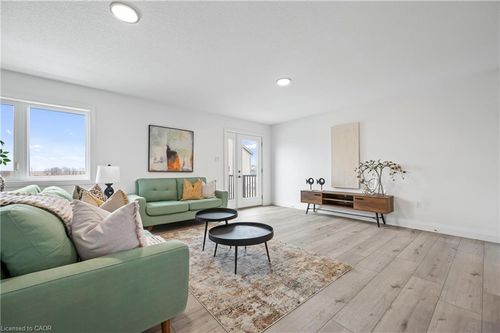 8-182 Bridge Cres, Palmerston, ON, N0G2P0 | Card Image