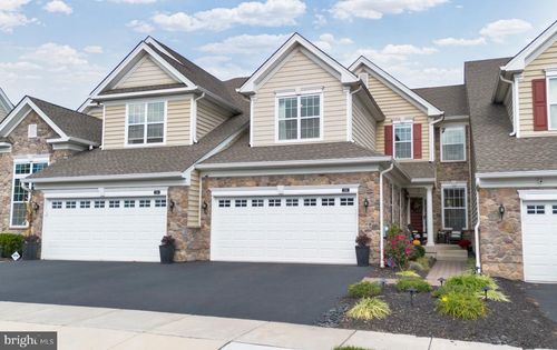 332 Joshua Tree Dr, COLLEGEVILLE, PA, 19426-2917 | Card Image