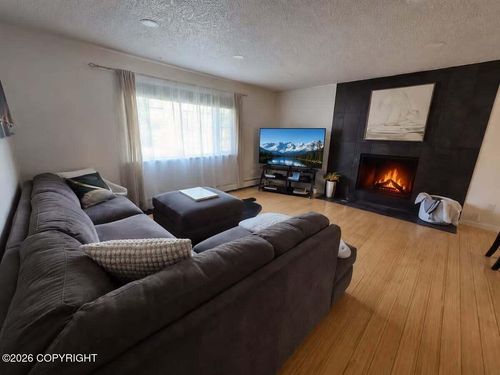 10120 Caribou St, Eagle River, AK, 99577-8357 | Card Image