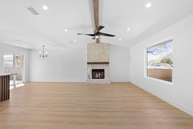 9229 Independence Loop, House other with 4 bedrooms, 2 bathrooms and 2 parking in Austin TX | Image 6