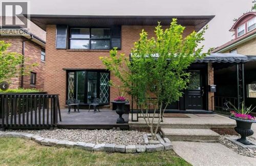 721 Devonshire Rd, Windsor, ON, N8Y2L9 | Card Image
