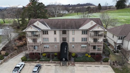 303 Townhouse Rd, Wheeling, WV, 26003-1672 | Card Image