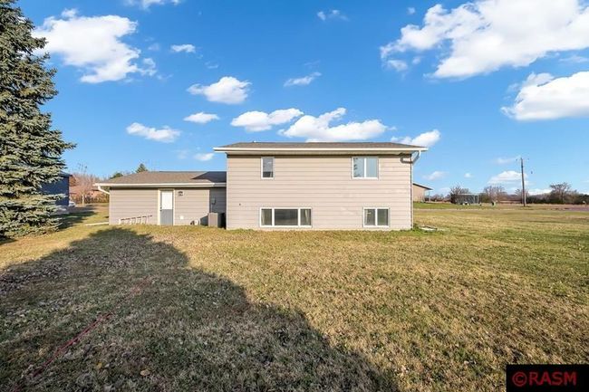 405 Sparks Dr, House other with 3 bedrooms, 2 bathrooms and null parking in Granada MN | Image 39