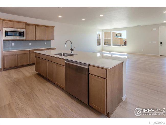 KITCHEN ISLAND | Image 11