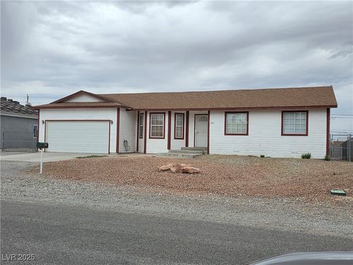 851 Lone Pine Rd, Pahrump, NV, 89048-5662 | Card Image