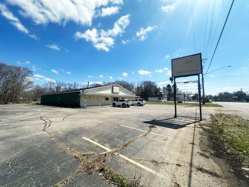 a-912 Avenue A, Springfield, MI, 49037-7604 | Card Image