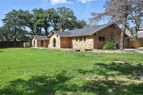 1815 Nora Dr, Pantego, TX, 76013-3112 | Card Image