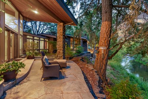 2871 Cobleigh Rd, Eagle Point, OR, 97524-4612 | Card Image