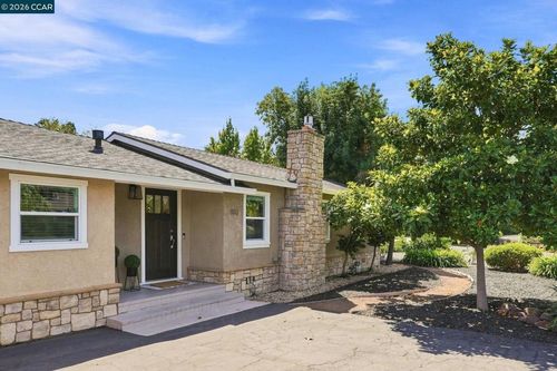 100 Pleasant Valley Dr, Walnut Creek, CA, 94597-1838 | Card Image