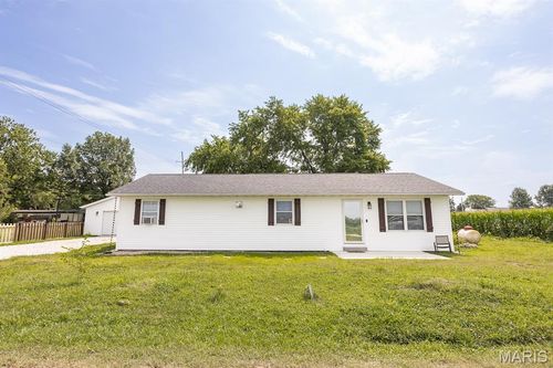 2309 6th St, Fayetteville, IL, 62258-4943 | Card Image