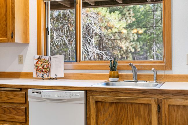 21-Kitchen | Image 11