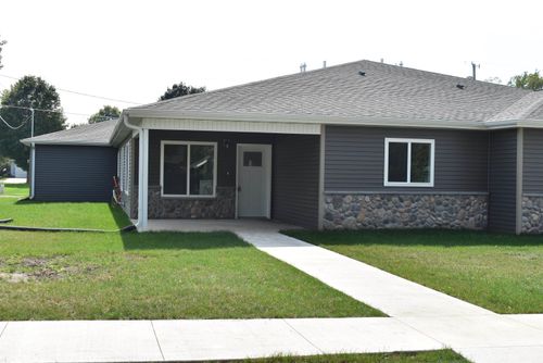 326 Walnut St, Osage, IA, 50461-1142 | Card Image