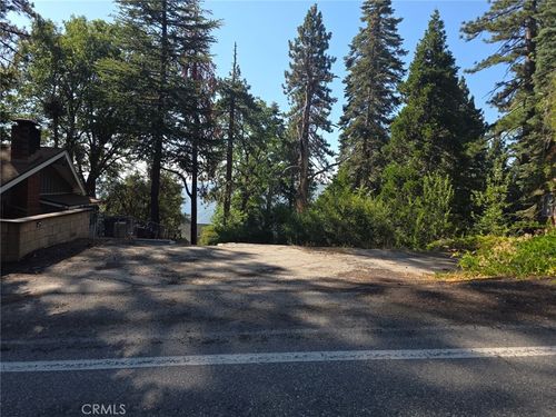 30778 Live Oak Dr, Running Springs, CA, 92382 | Card Image