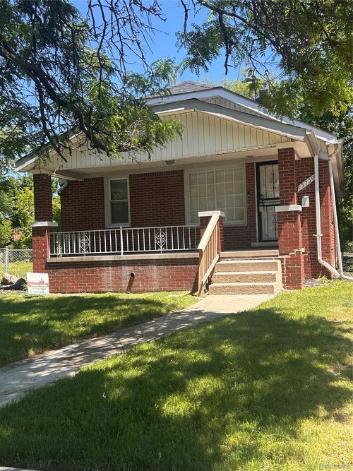 15730 Winthrop St, Detroit, MI, 48227-2350 | Card Image