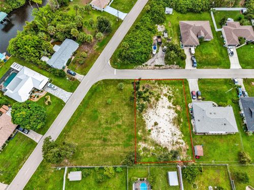 2425 Woodyglen St, PORT CHARLOTTE, FL, 33948-4945 | Card Image
