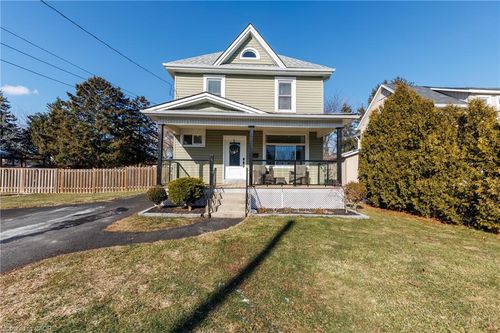 11 Fairview Rd, Grimsby, ON, L3M3L1 | Card Image