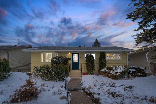 49 Kentish Dr Sw, Calgary, AB, T2V2L4 | Card Image