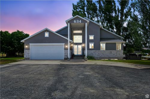 634 W 8300 S, Paradise, UT, 84328-7736 | Card Image