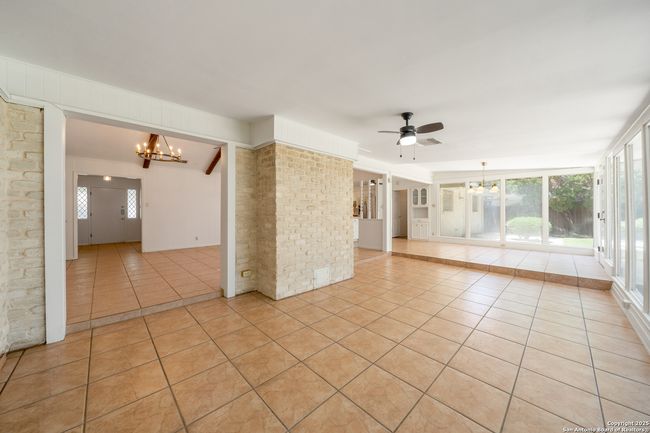425 Crestwind Dr, House other with 3 bedrooms, 3 bathrooms and null parking in Windcrest TX | Image 32