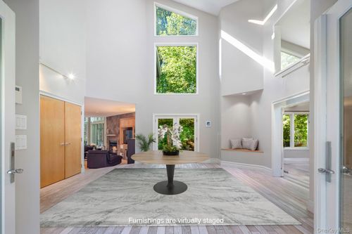 13 Kingdom Ridge Rd, Bedford, NY, 10506-2005 | Card Image