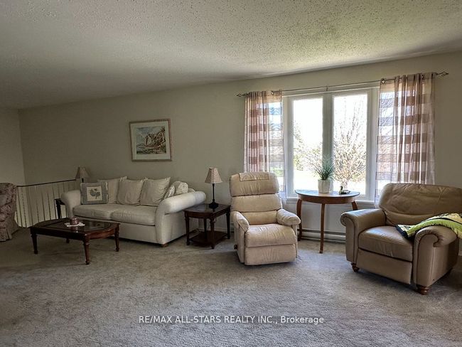 369 The Captains Crnrs, House other with 3 bedrooms, 3 bathrooms and 4 parking in Bobcaygeon ON | Image 9