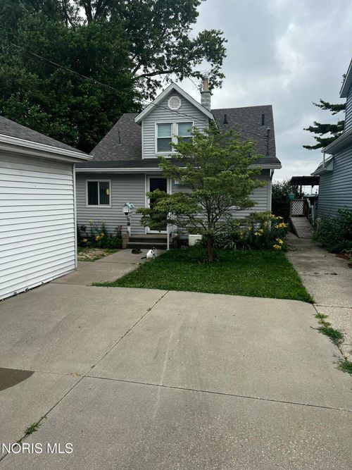 5702 Lakeside Ave, Toledo, OH, 43611-2465 | Card Image